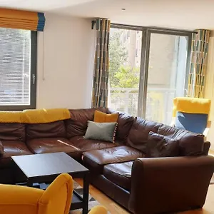 Altido Alluring 3br Apt Near The Centre With Parking United Kingdom